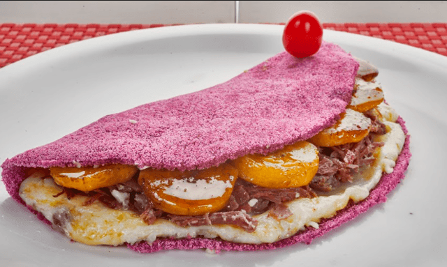 Tapioca de Açaí com Carne